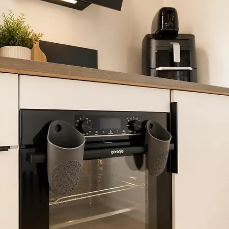 The Storks - Cozy 3 Bedroom In Odense - Full Kitchen - 2026 Renovated - Free Parking Agedrup