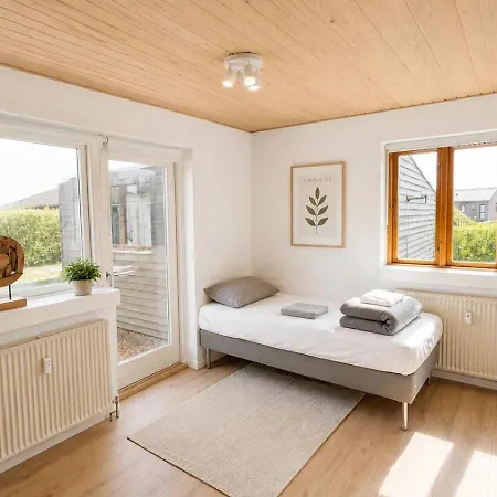 Apartment The Storks - Cozy 3 Bedroom In Odense - Full Kitchen - 2026 Renovated - Free Parking Agedrup